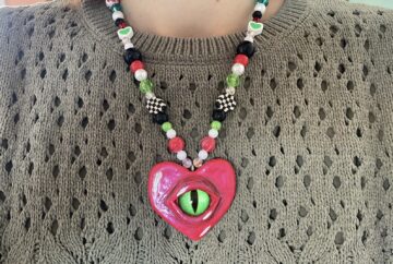 Collier Coeur Sacré Rouge