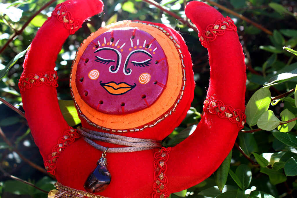 Poupée Chakra Racine