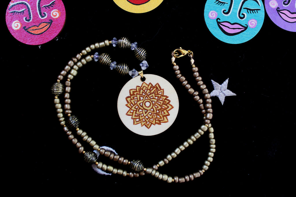 Collier Chakra Couronne